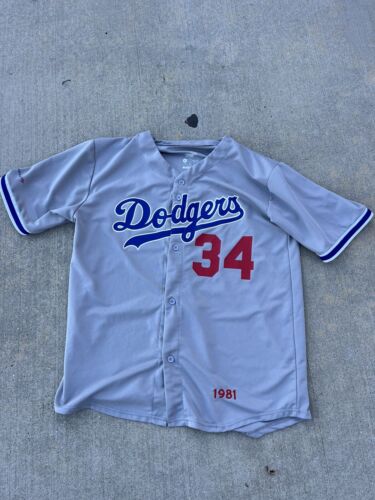 Fernando Valenzuela #34 Los Angeles Dodgers Cooperstown Collection Jersey - Gray photo review